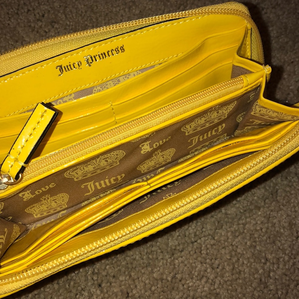 Cute yellow juicy clutch!